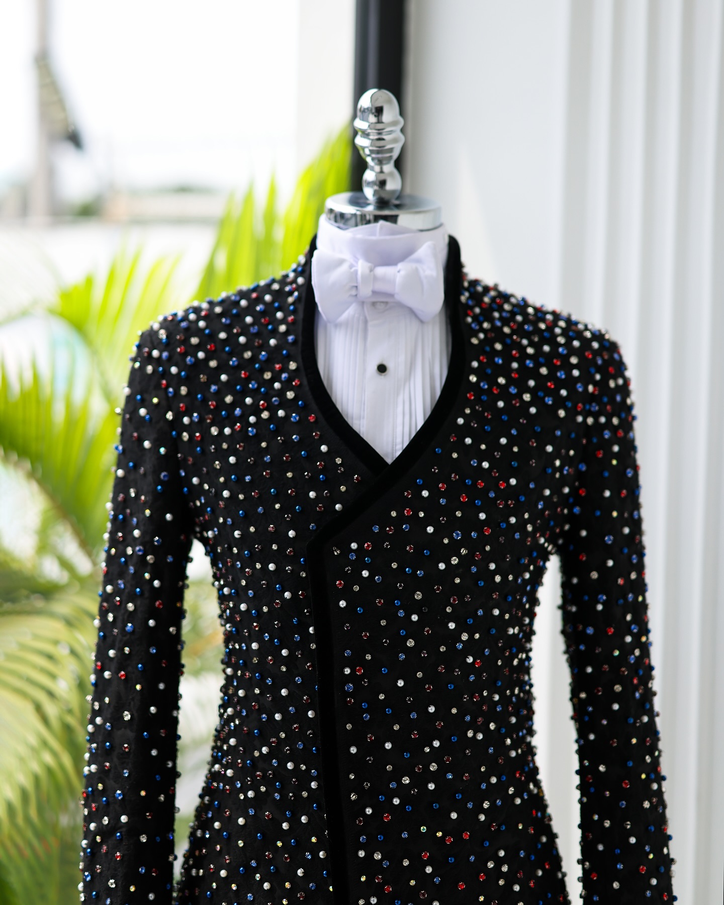 بلورات ملونة الرجال الدعاوى مج - مراجعة Men Formal Wear Modern وسعره